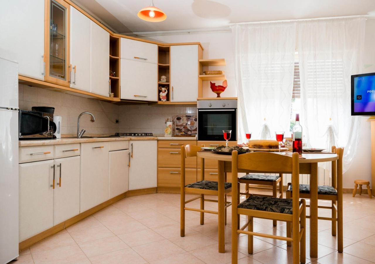 Apartment Dora Umag Eksteriør bilde